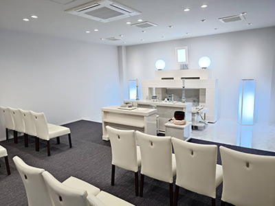 お見送りホール