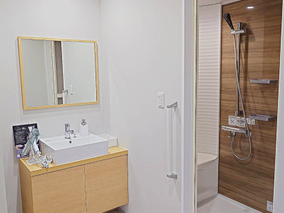 シャワールーム